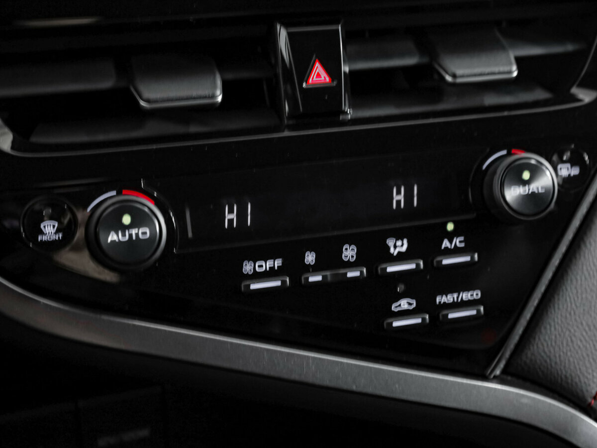 Купить Toyota Camry VIII (XV70) Рестайлинг, 2021, 142 330 км, фото №16