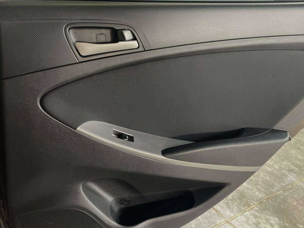 Купить Hyundai Solaris, 2015, 139 070 км, фото №22