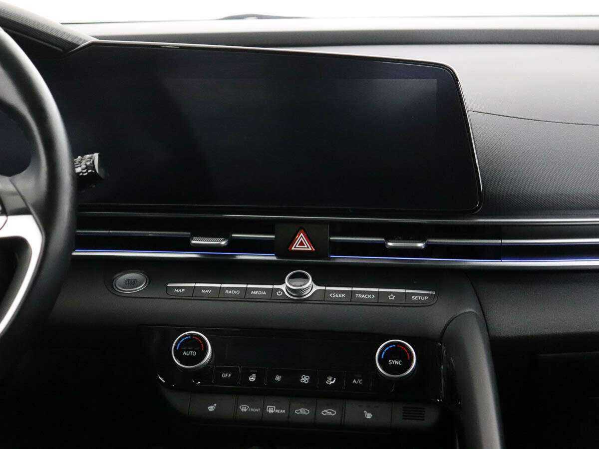 Купить Hyundai Elantra, 2021, 47 110 км, фото №12