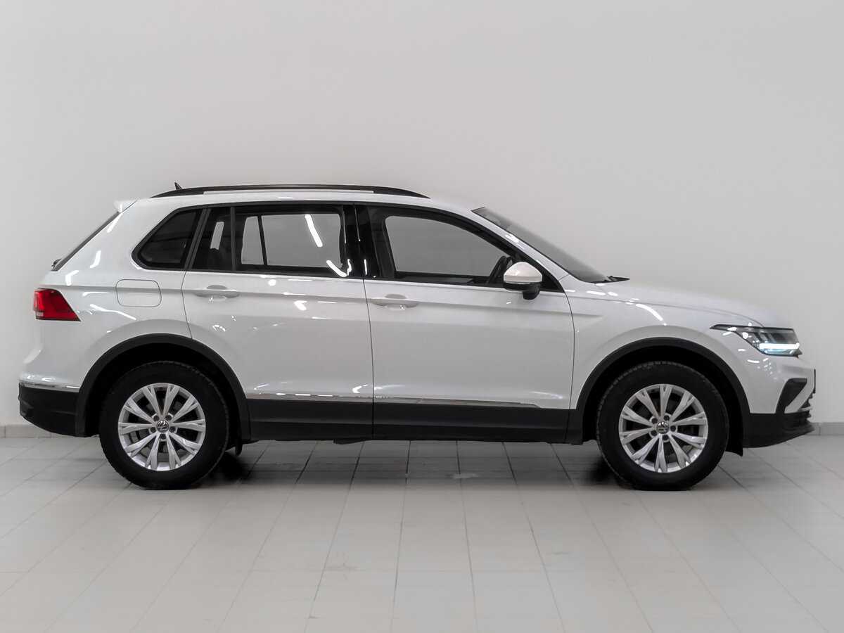 Купить Volkswagen Tiguan, 2021, 156 781 км, фото №4