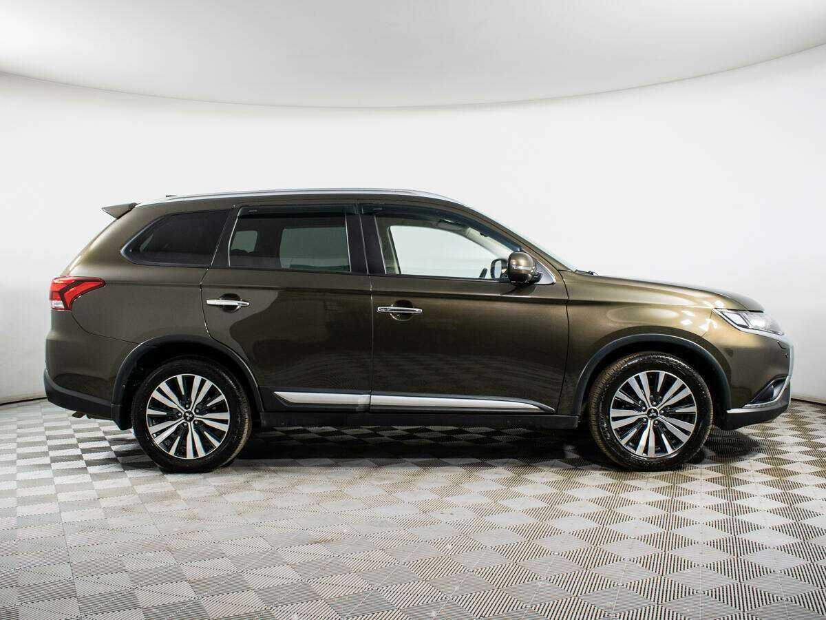 Купить Mitsubishi Outlander, 2018, 113 000 км, фото №1