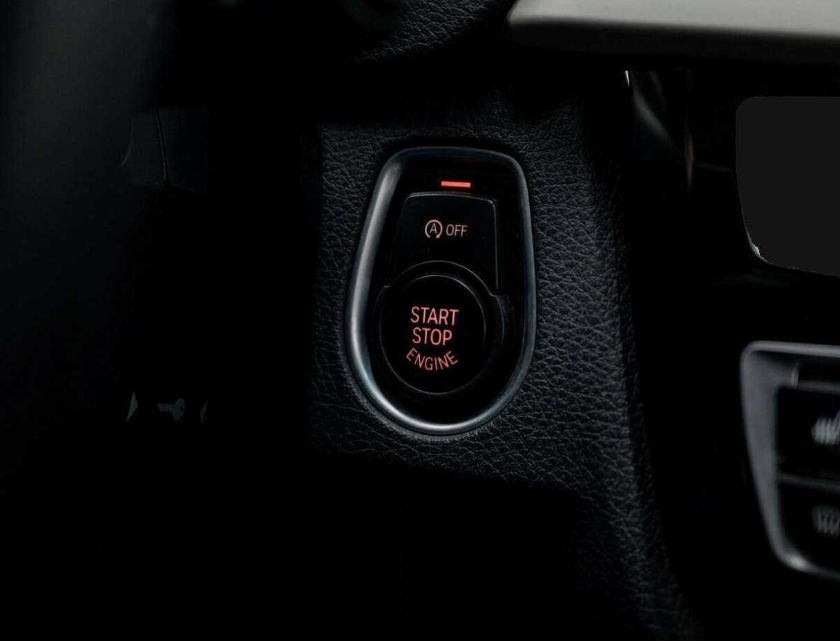 Купить BMW 3 серии 318i, 2016, 168 000 км, фото №21