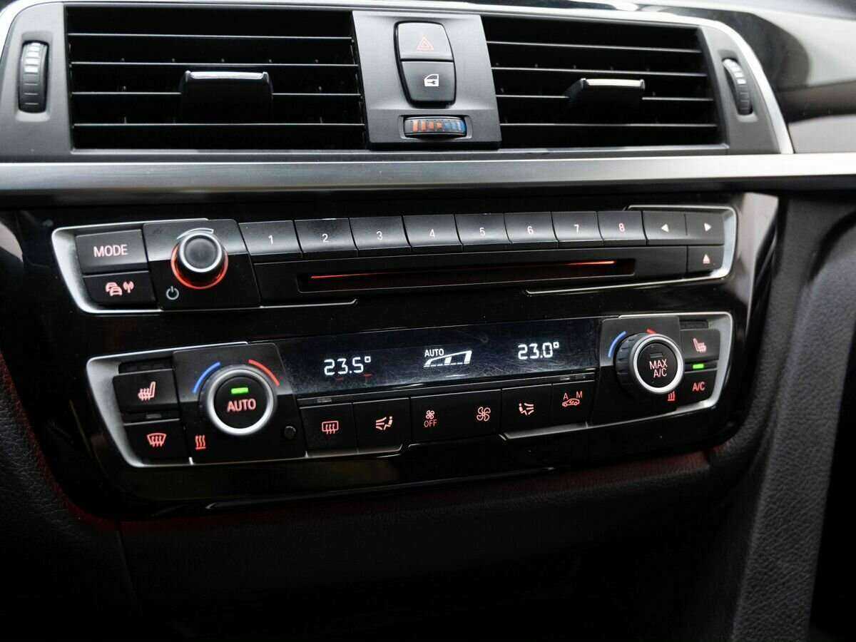 Купить BMW 3 серии 320d xDrive, 2016, 146 000 км, фото №21