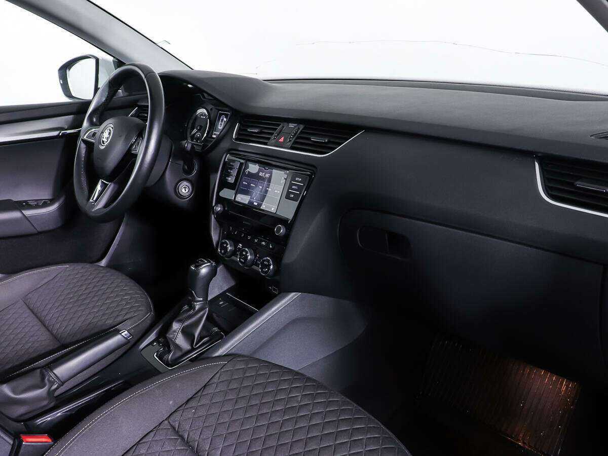 Купить Skoda Octavia, 2018, 53 200 км, фото №10
