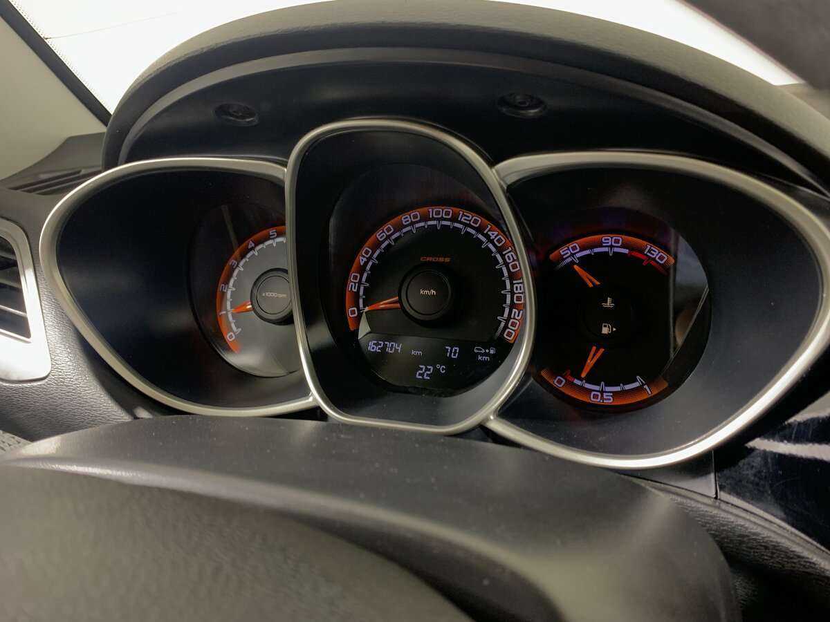 Купить Lada (ВАЗ) Vesta SW Cross, 2018, 162 699 км, фото №12