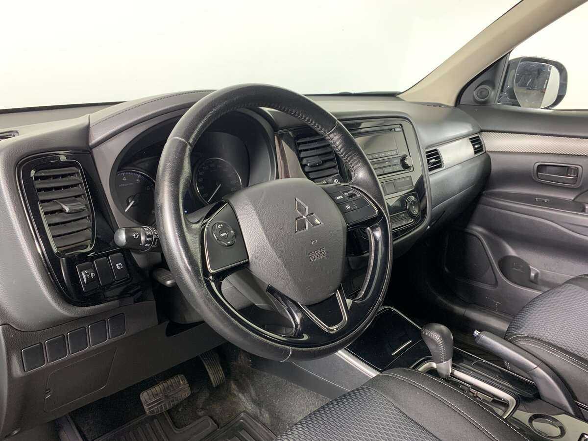 Купить Mitsubishi Outlander, 2018, 167 372 км, фото №10