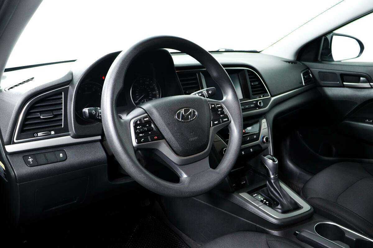 Купить Hyundai Elantra, 2018, 95 171 км, фото №13