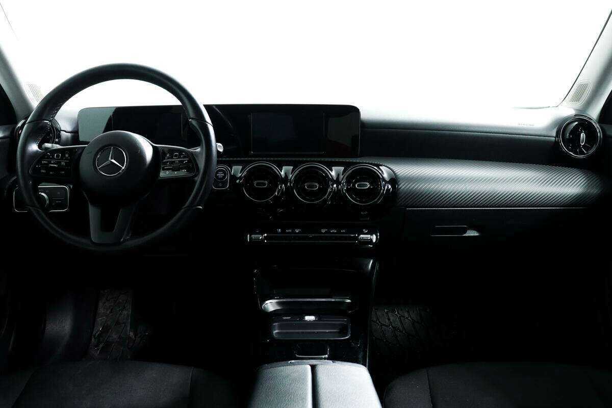 Купить Mercedes-Benz A-Класс 200, 2019, 91 100 км, фото №11