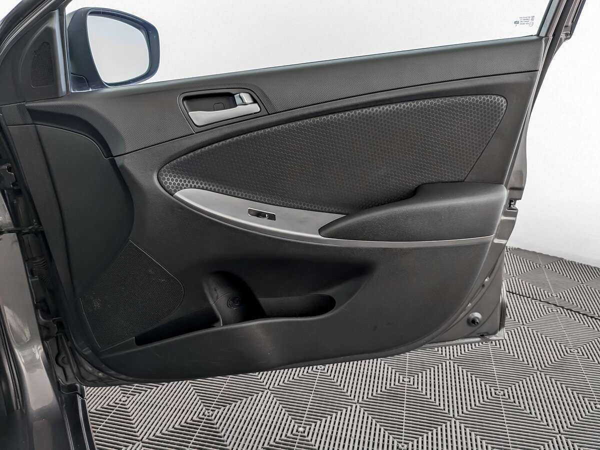 Купить Hyundai Solaris, 2016, 85 596 км, фото №20