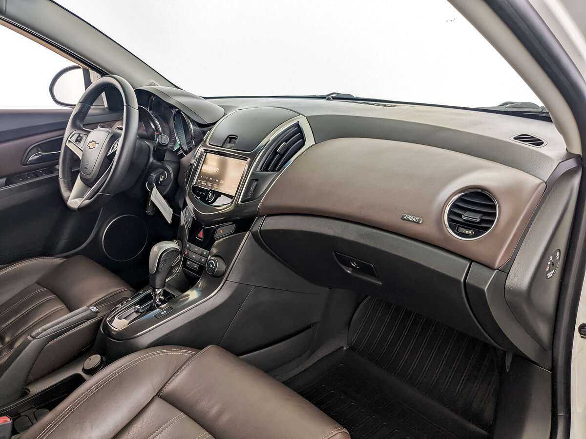 Купить Chevrolet Cruze, 2014, 184 795 км, фото №9