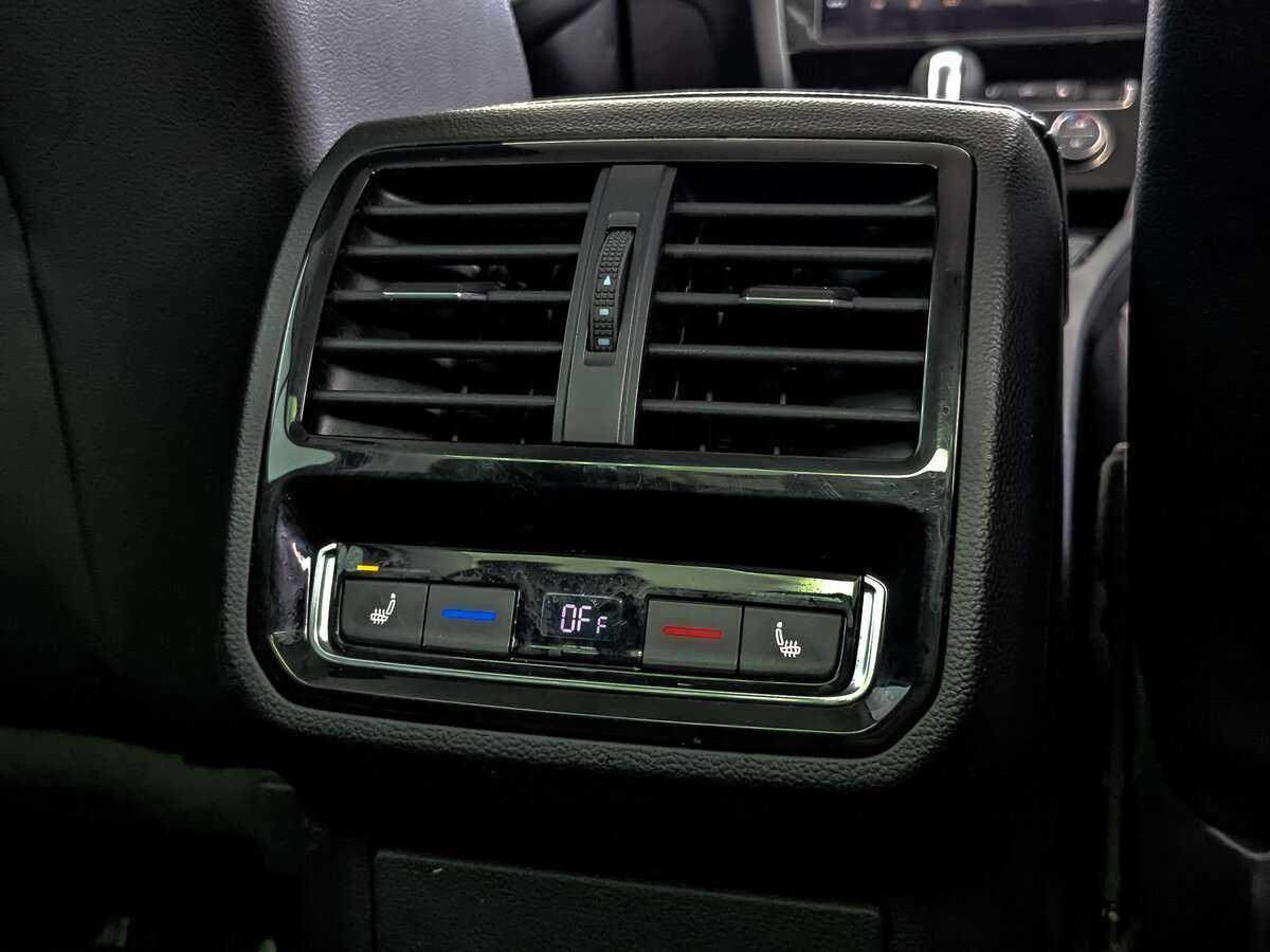 Купить Volkswagen Passat, 2019, 142 327 км, фото №22