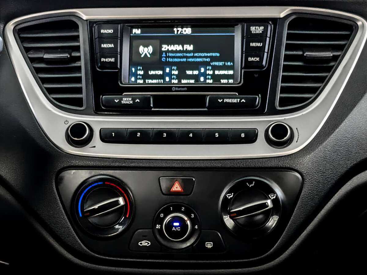 Купить Hyundai Solaris, 2018, 123 821 км, фото №15