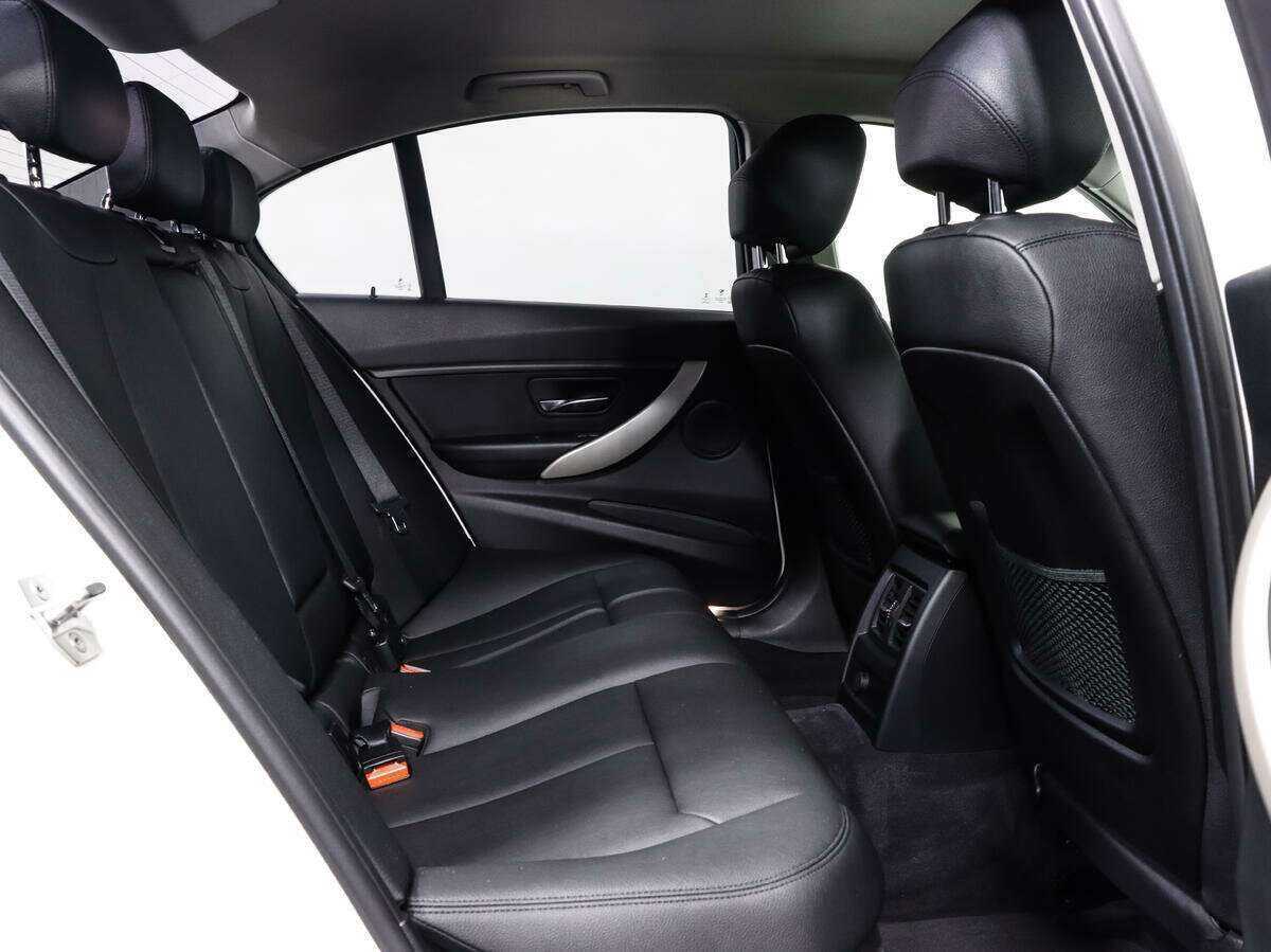 Купить BMW 3 серии 318i, 2015, 114 354 км, фото №16