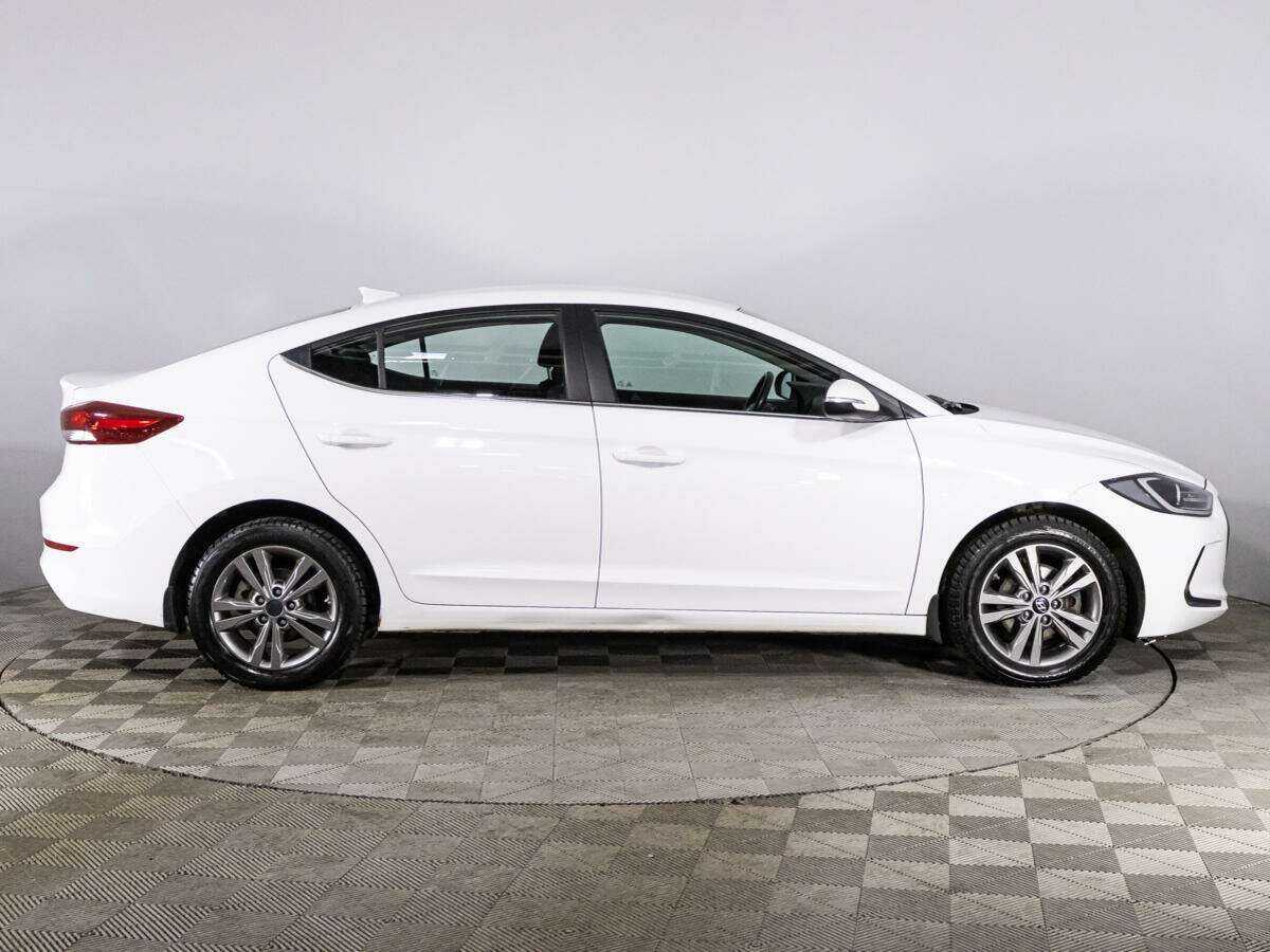 Купить Hyundai Elantra, 2017, 132 447 км, фото №4