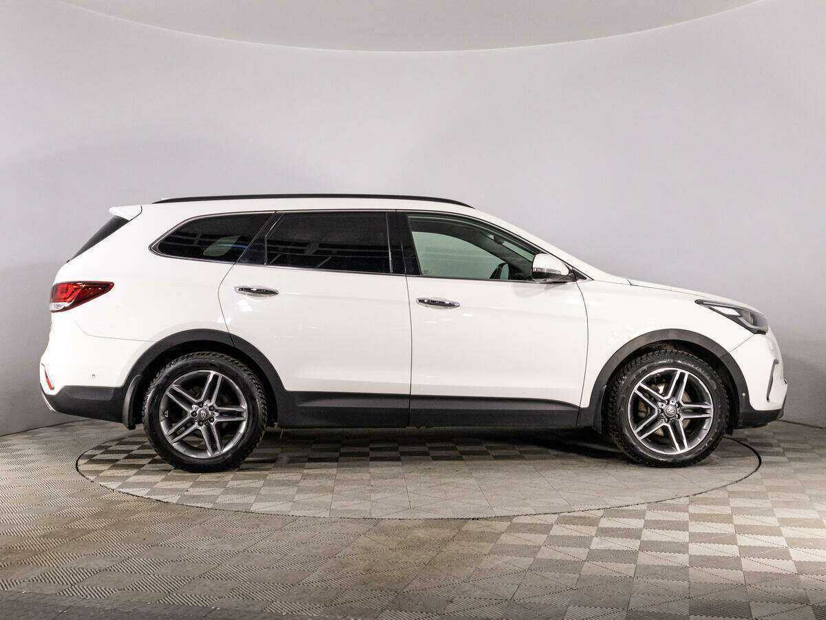 Купить Hyundai Santa Fe Grand, 2016, 145 799 км, фото №4