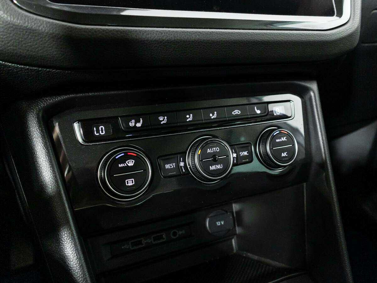 Купить Volkswagen Tiguan L, 2019, 74 014 км, фото №16
