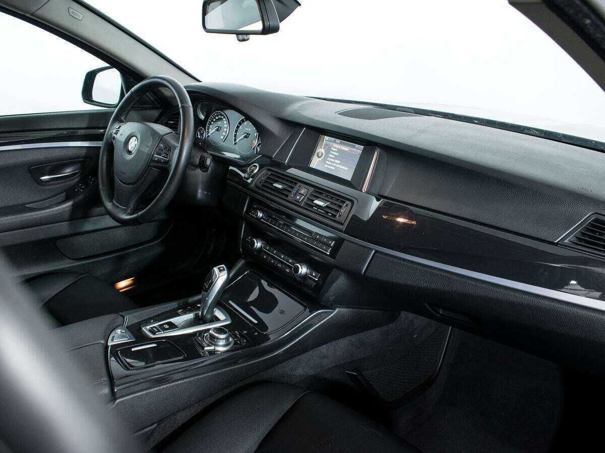 Купить BMW 5 серии 520i, 2014, 117 400 км, фото №9