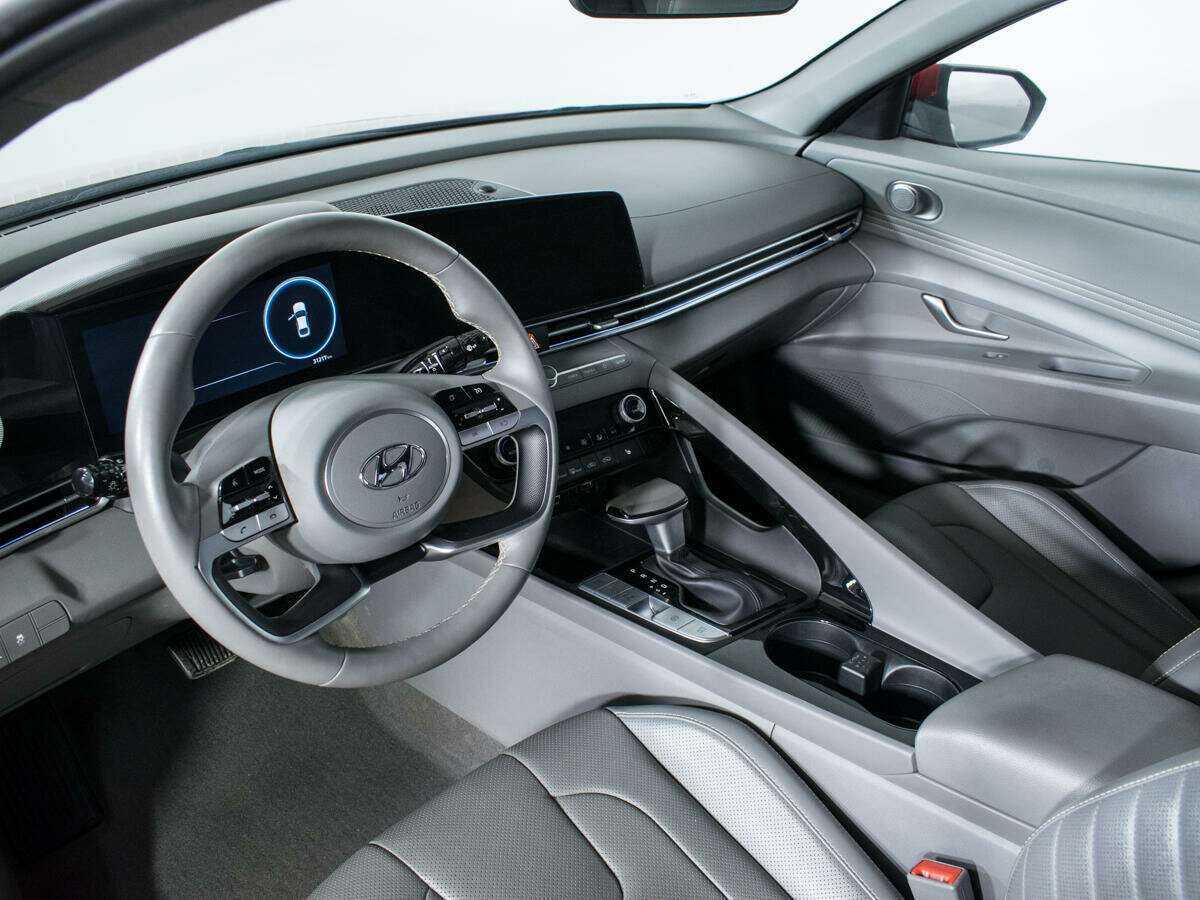 Купить Hyundai Elantra, 2021, 31 216 км, фото №13