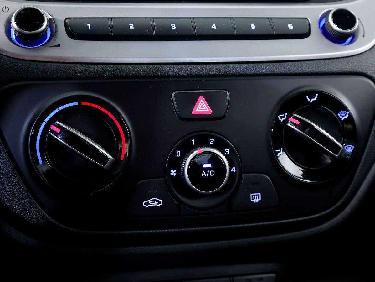 Купить Hyundai Solaris, 2018, 76 950 км, фото №15