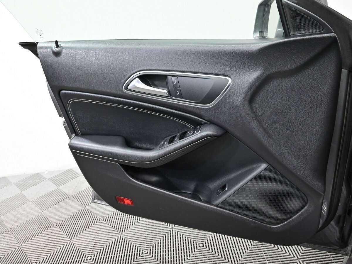 Купить Mercedes-Benz CLA 200, 2013, 132 000 км, фото №10
