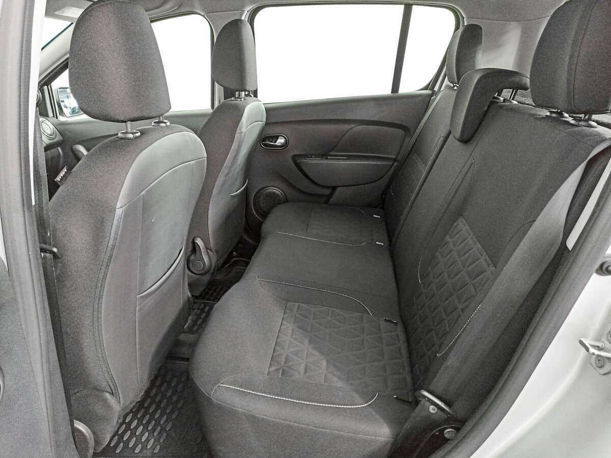 Купить Renault Sandero Stepway, 2017, 82 437 км, фото №10
