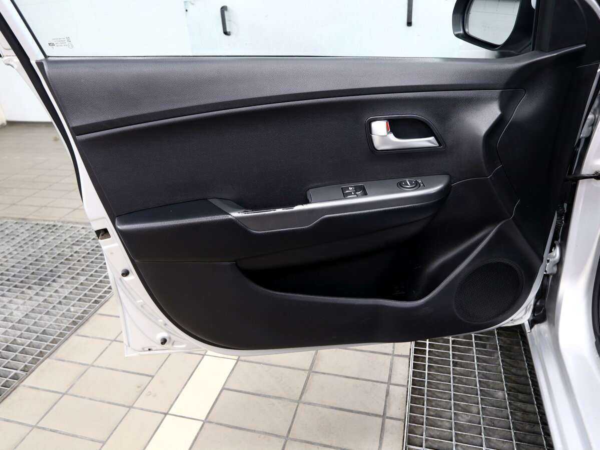 Купить Kia Rio, 2016, 220 000 км, фото №14