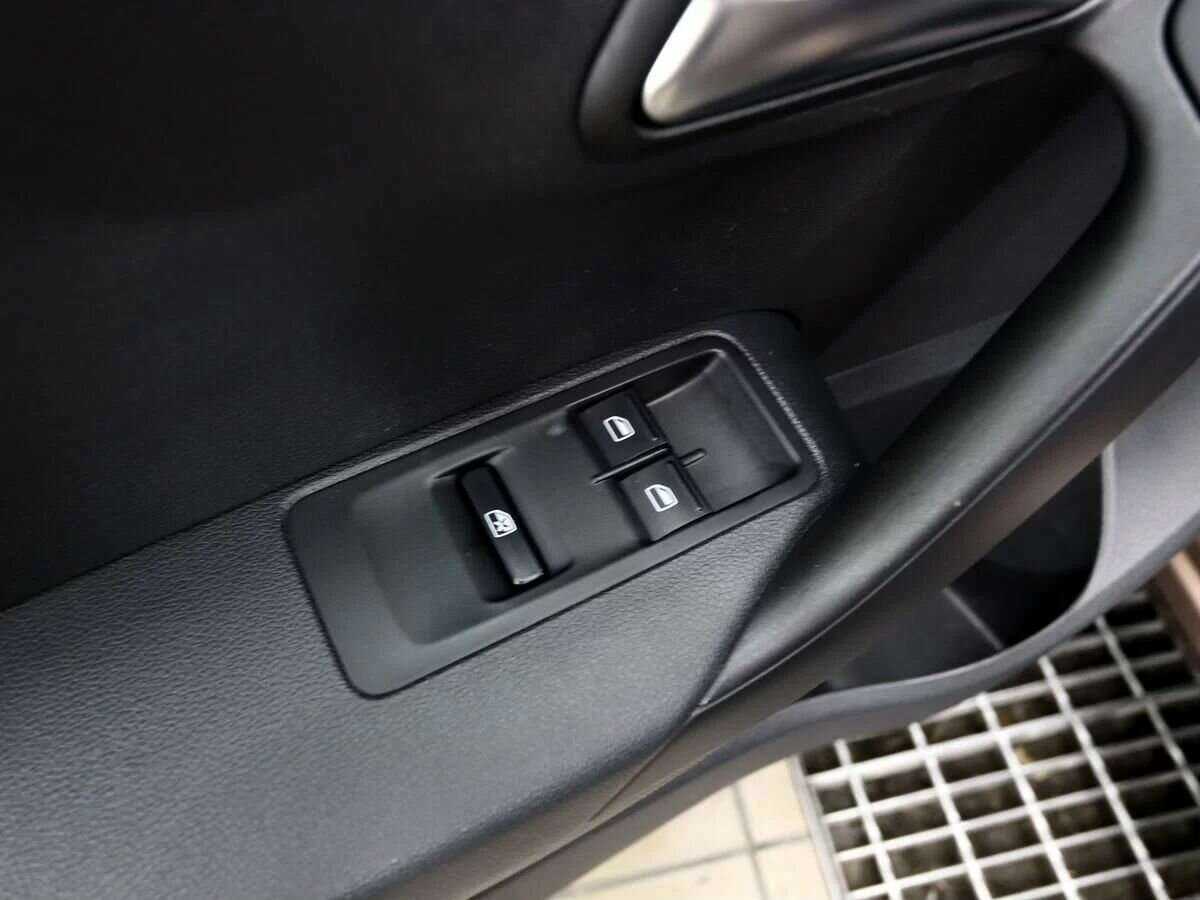 Купить Volkswagen Polo, 2018, 36 000 км, фото №15