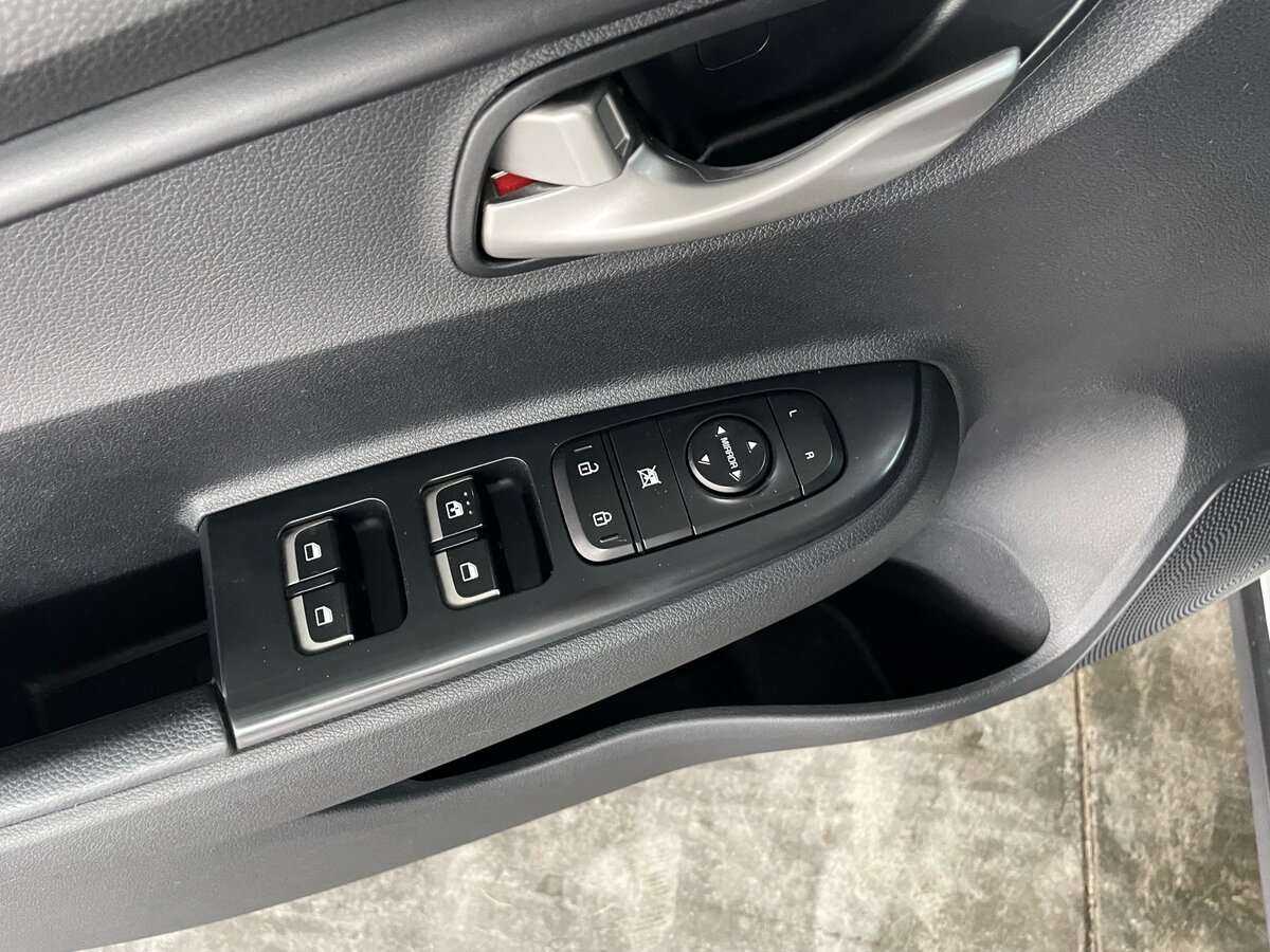 Купить Kia Rio X-Line, 2018, 85 416 км, фото №20