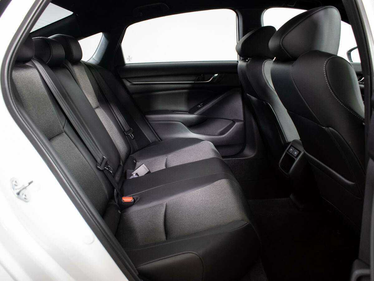 Купить Honda Accord, 2022, 13 564 км, фото №8