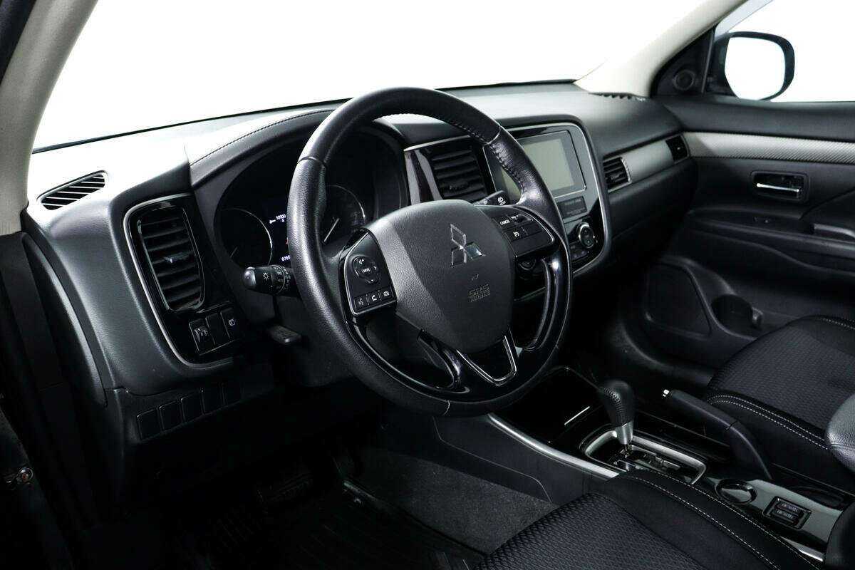Купить Mitsubishi Outlander, 2018, 76 910 км, фото №13