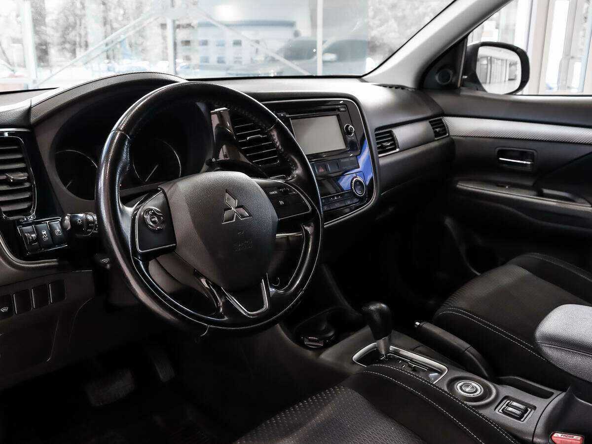Купить Mitsubishi Outlander, 2016, 129 264 км, фото №9