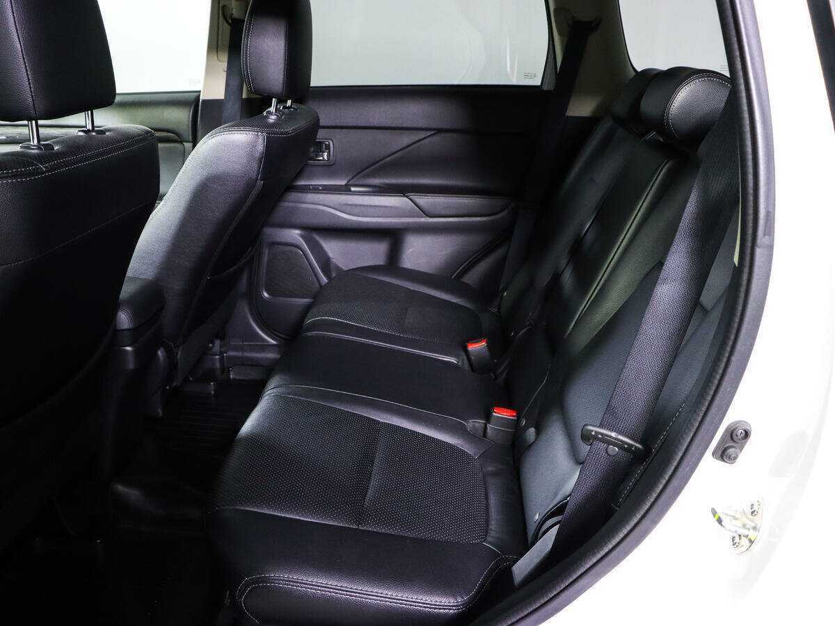 Купить Mitsubishi Outlander, 2016, 88 000 км, фото №9