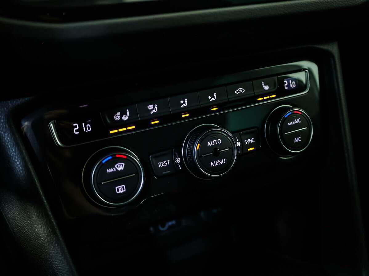 Купить Volkswagen Tiguan, 2019, 74 198 км, фото №14