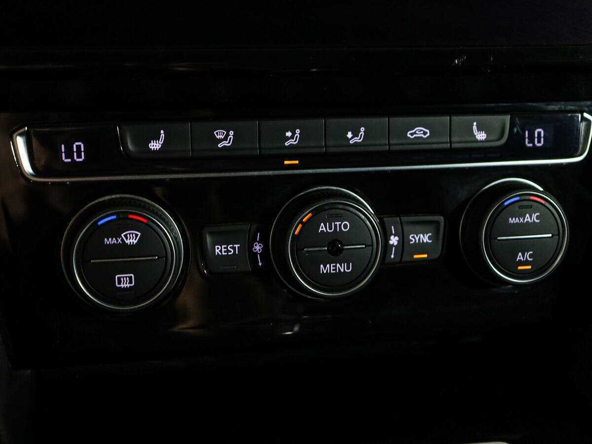 Купить Volkswagen Passat, 2017, 187 575 км, фото №21