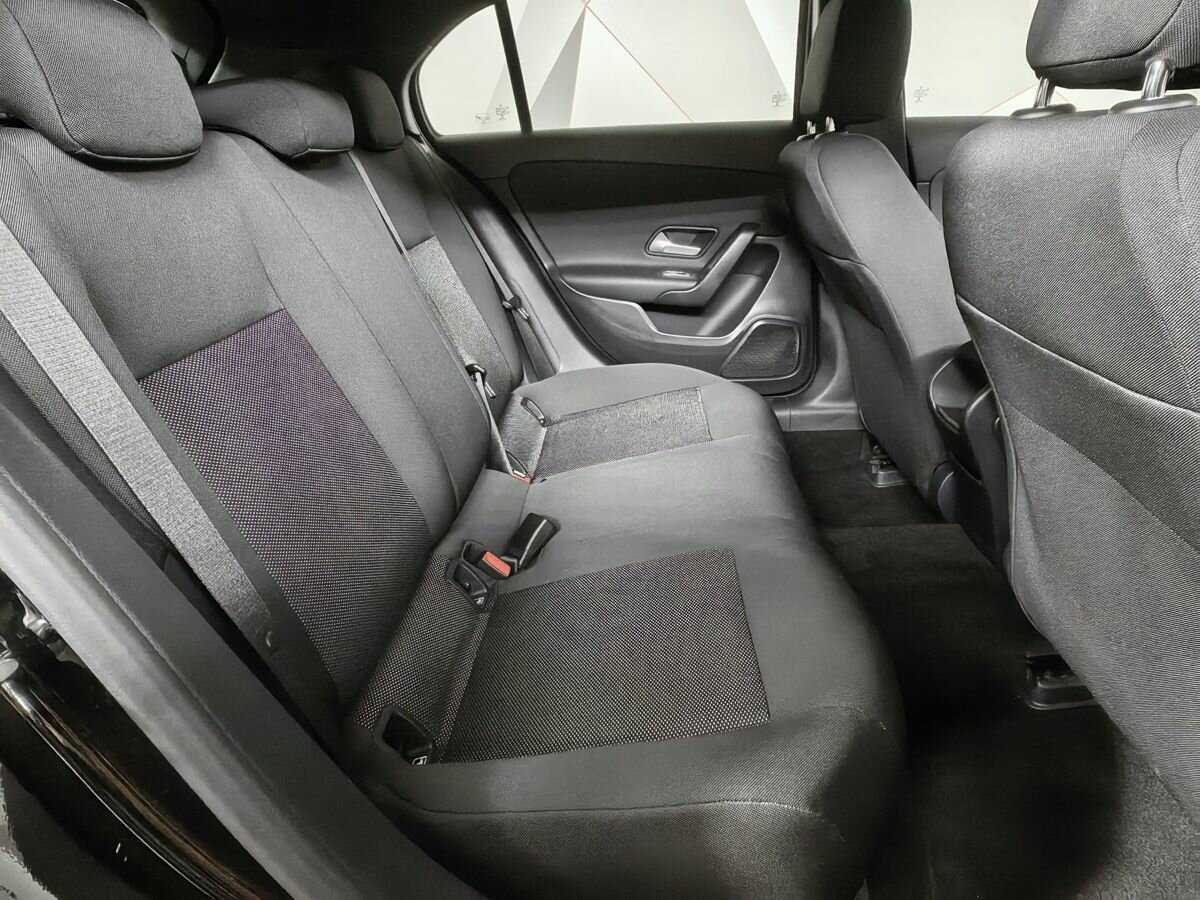 Купить Mercedes-Benz A-Класс 200, 2019, 37 817 км, фото №12