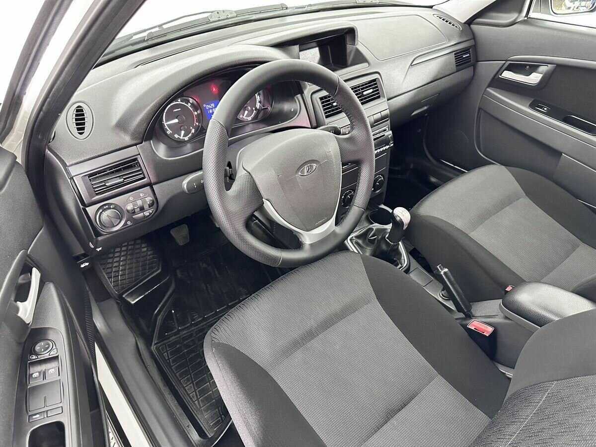 Купить Lada (ВАЗ) Priora, 2017, 118 162 км, фото №7