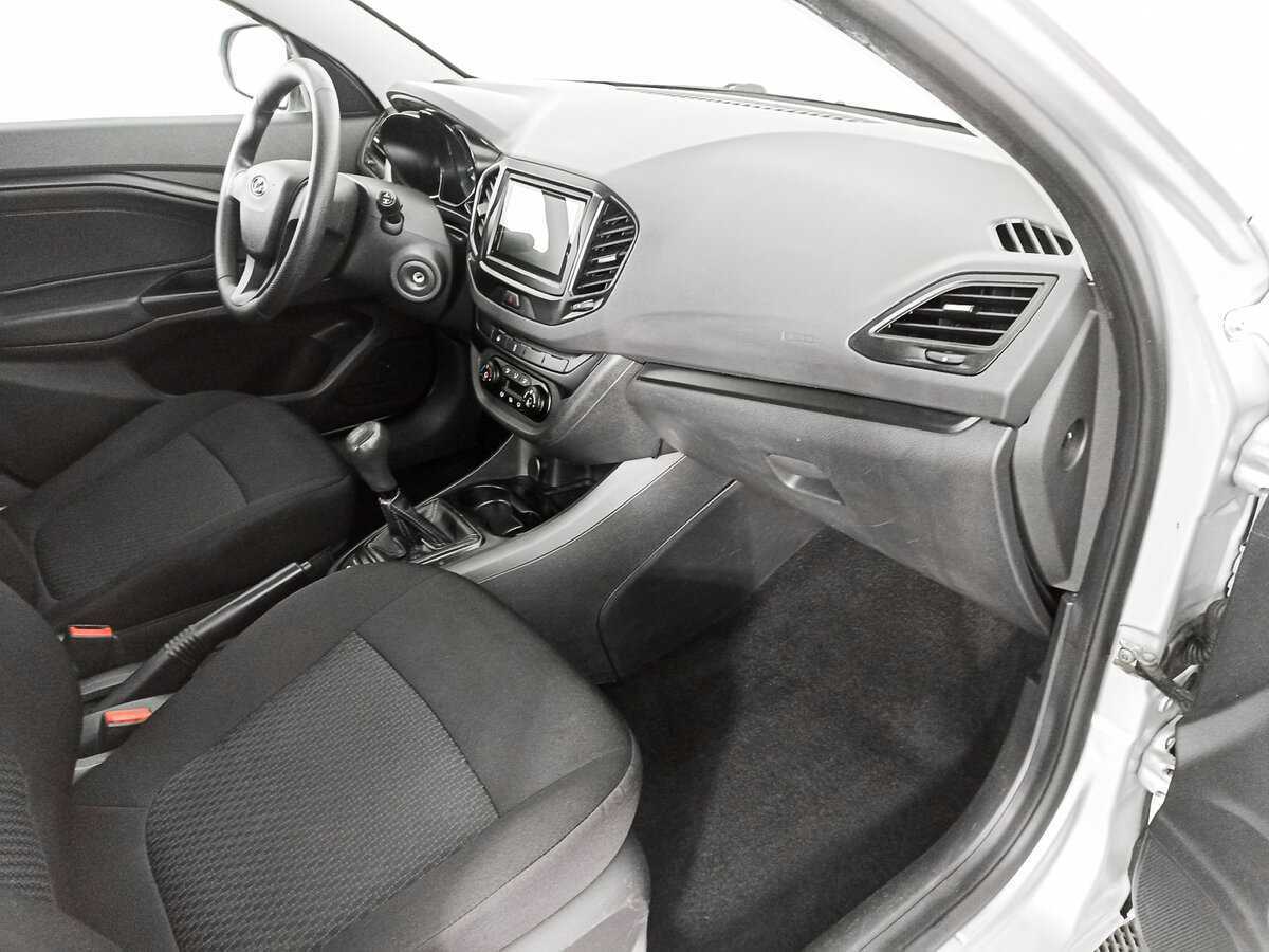 Купить Lada (ВАЗ) Vesta, 2017, 124 454 км, фото №9