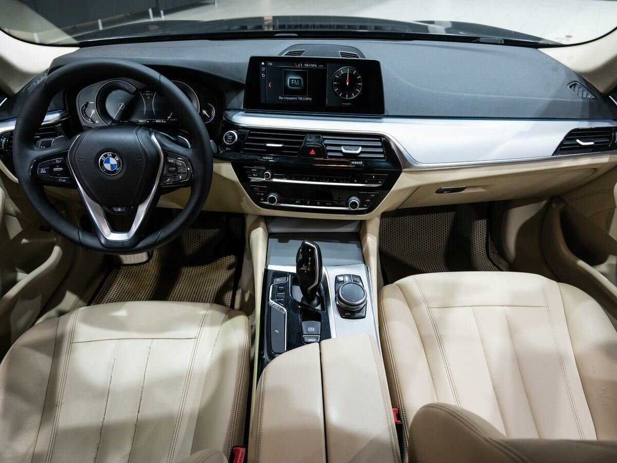 Купить BMW 5 серии 520d, 2017, 160 000 км, фото №10