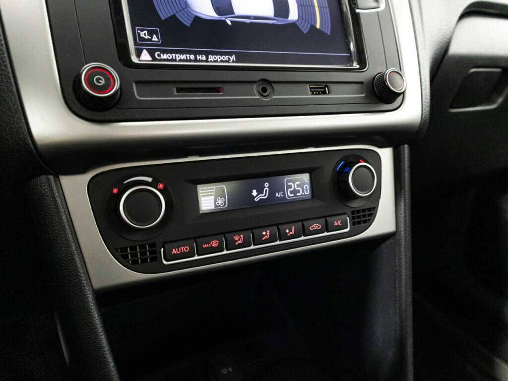 Купить Volkswagen Polo, 2018, 121 960 км, фото №16