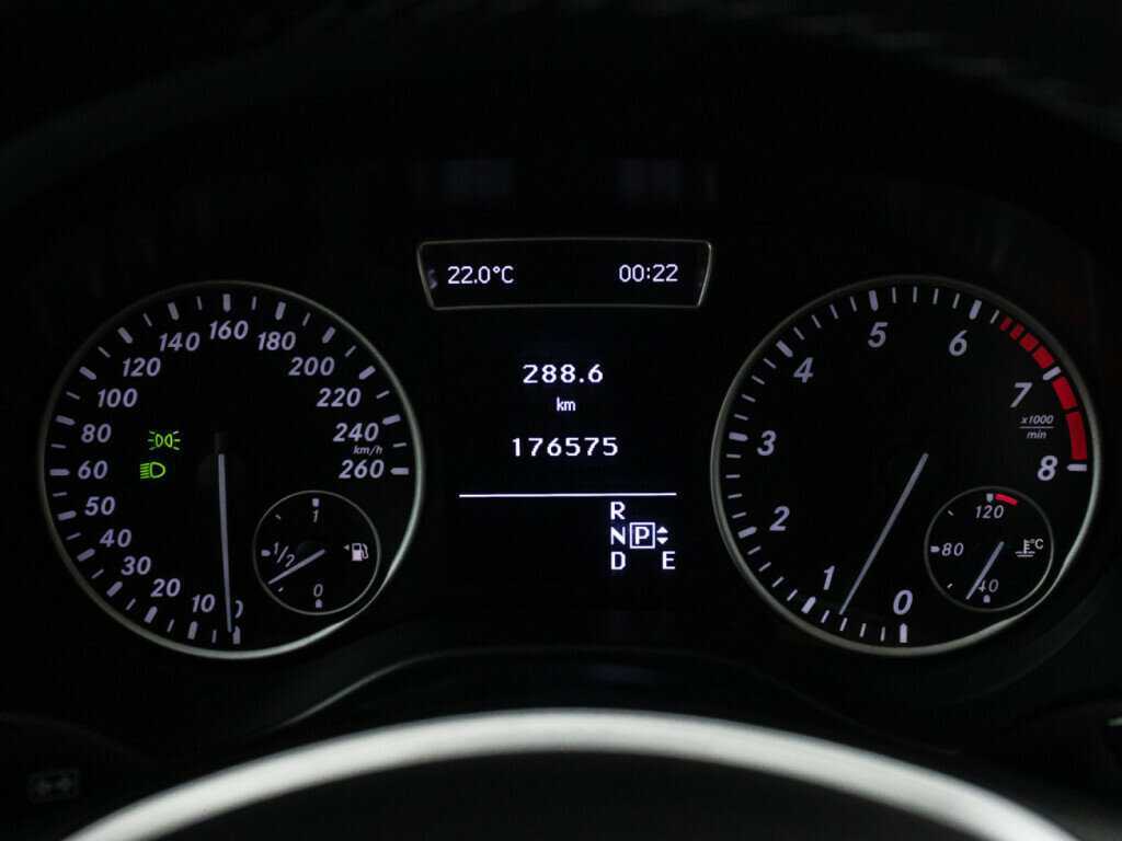 Купить Mercedes-Benz A-Класс 180, 2015, 176 482 км, фото №12