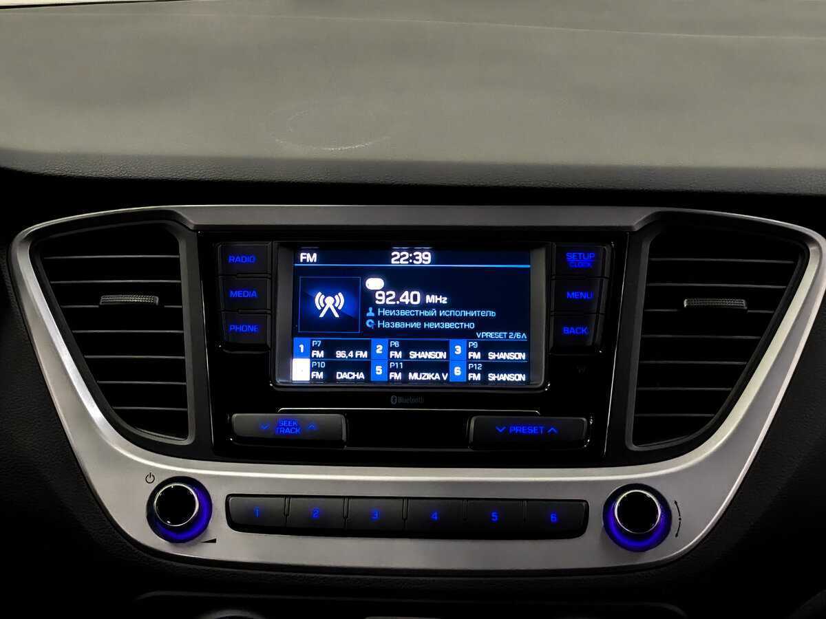 Купить Hyundai Solaris, 2017, 107 457 км, фото №15