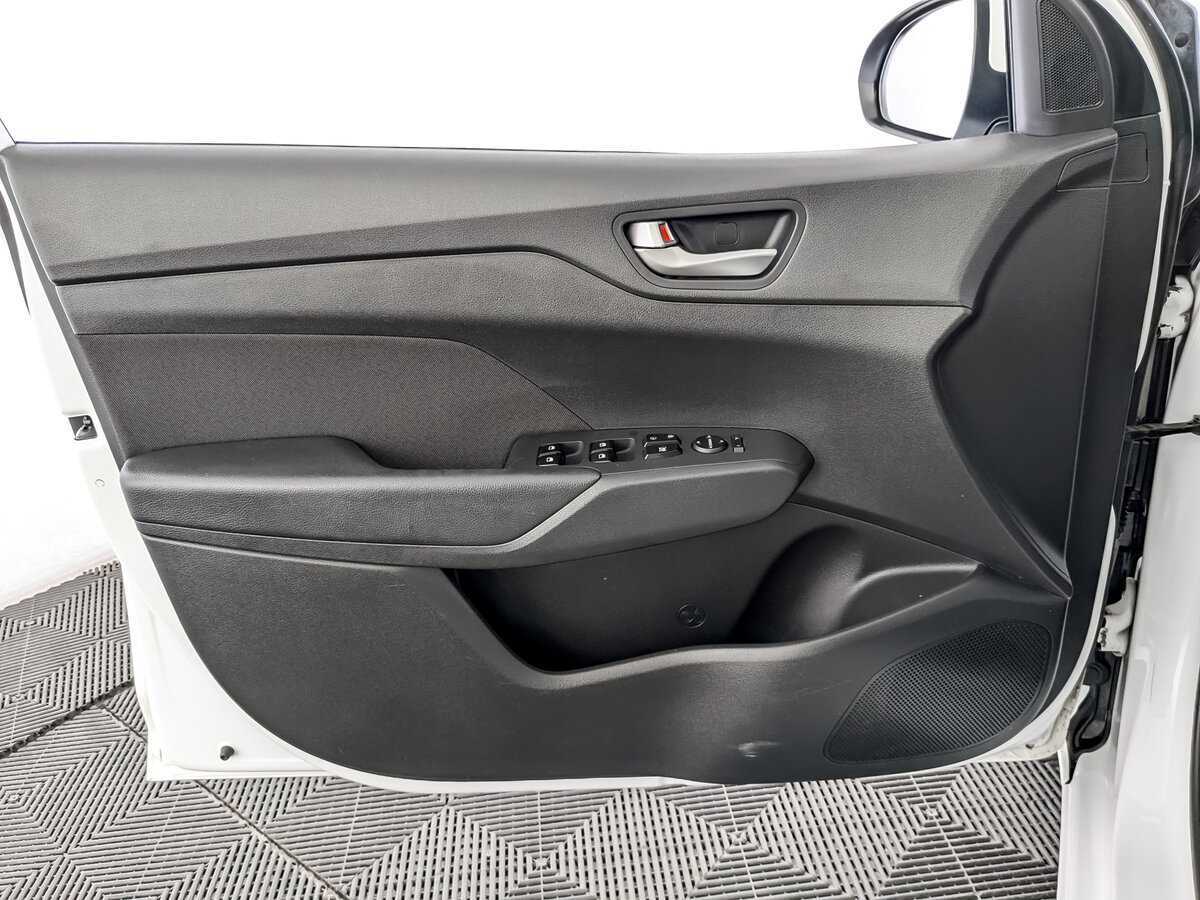 Купить Hyundai Solaris, 2019, 130 000 км, фото №19