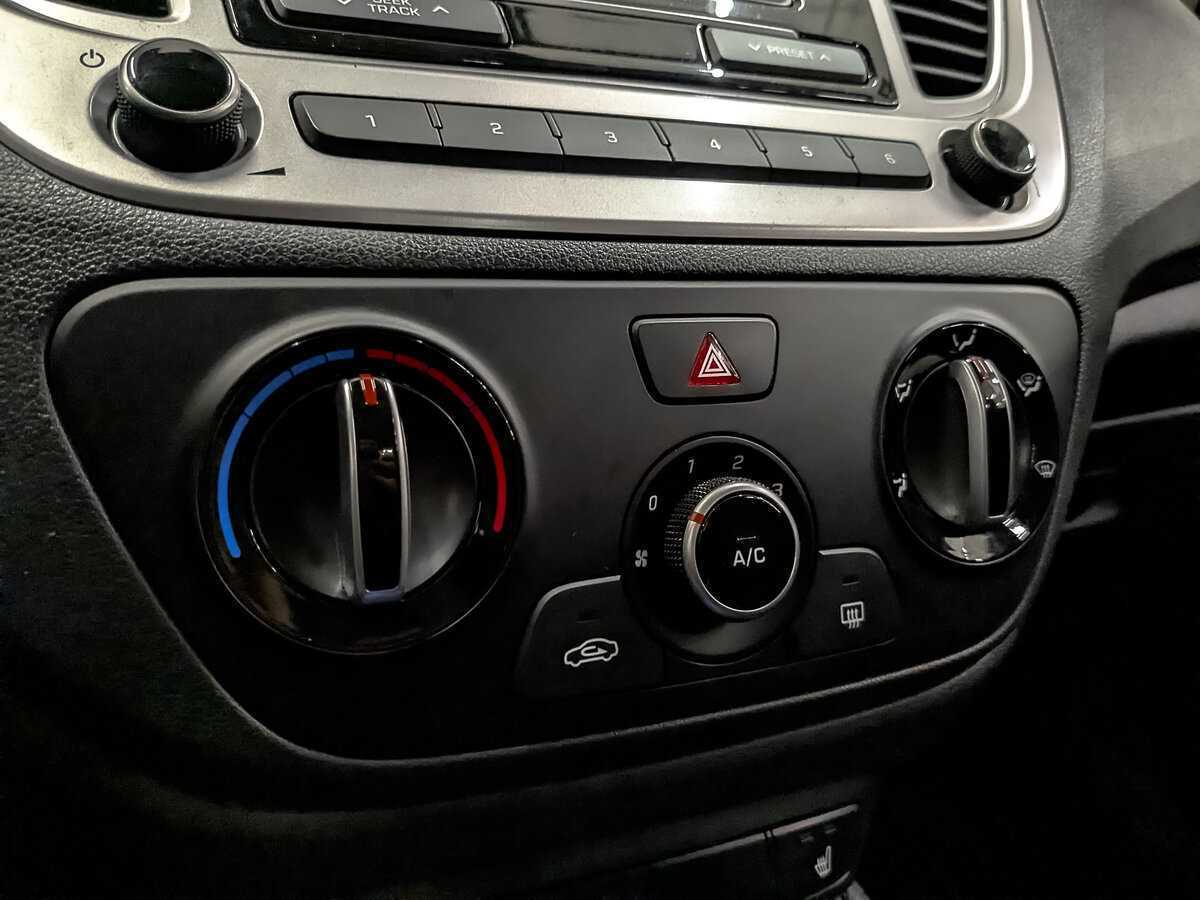 Купить Hyundai Solaris, 2021, 76 280 км, фото №21