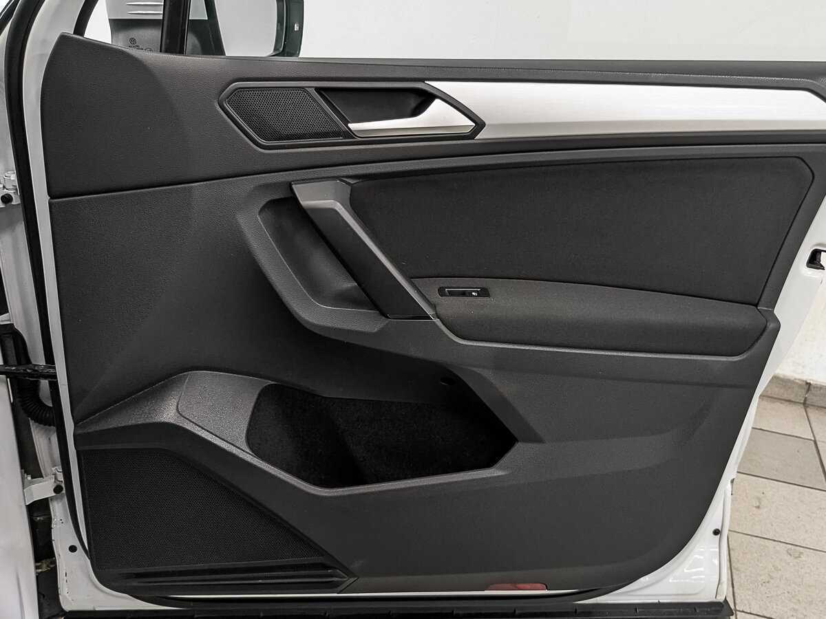 Купить Volkswagen Tiguan, 2021, 166 114 км, фото №22