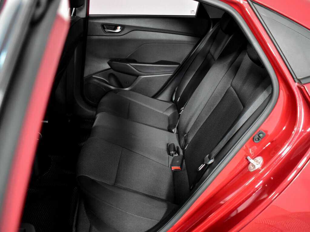 Купить Hyundai Solaris, 2017, 66 444 км, фото №11