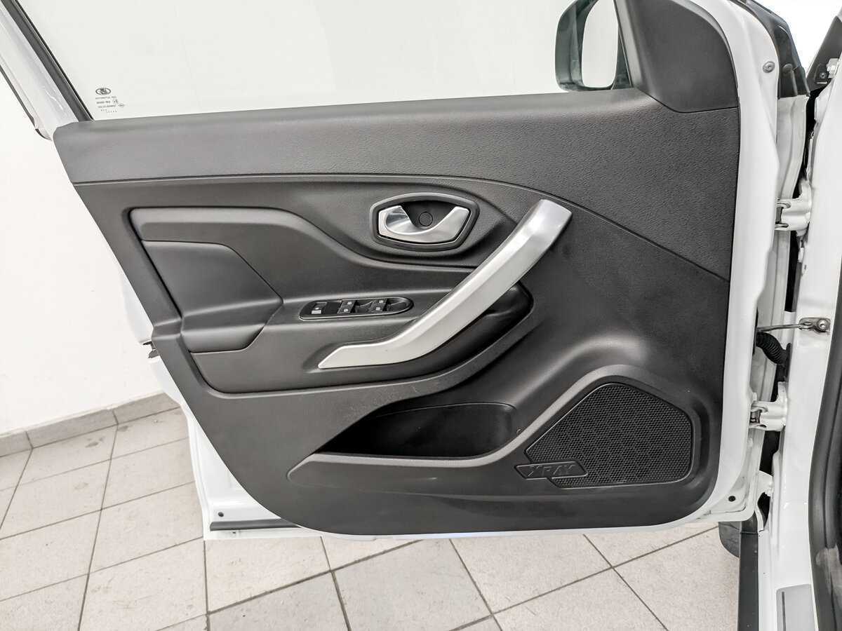 Купить Lada (ВАЗ) XRAY Cross, 2019, 76 626 км, фото №17