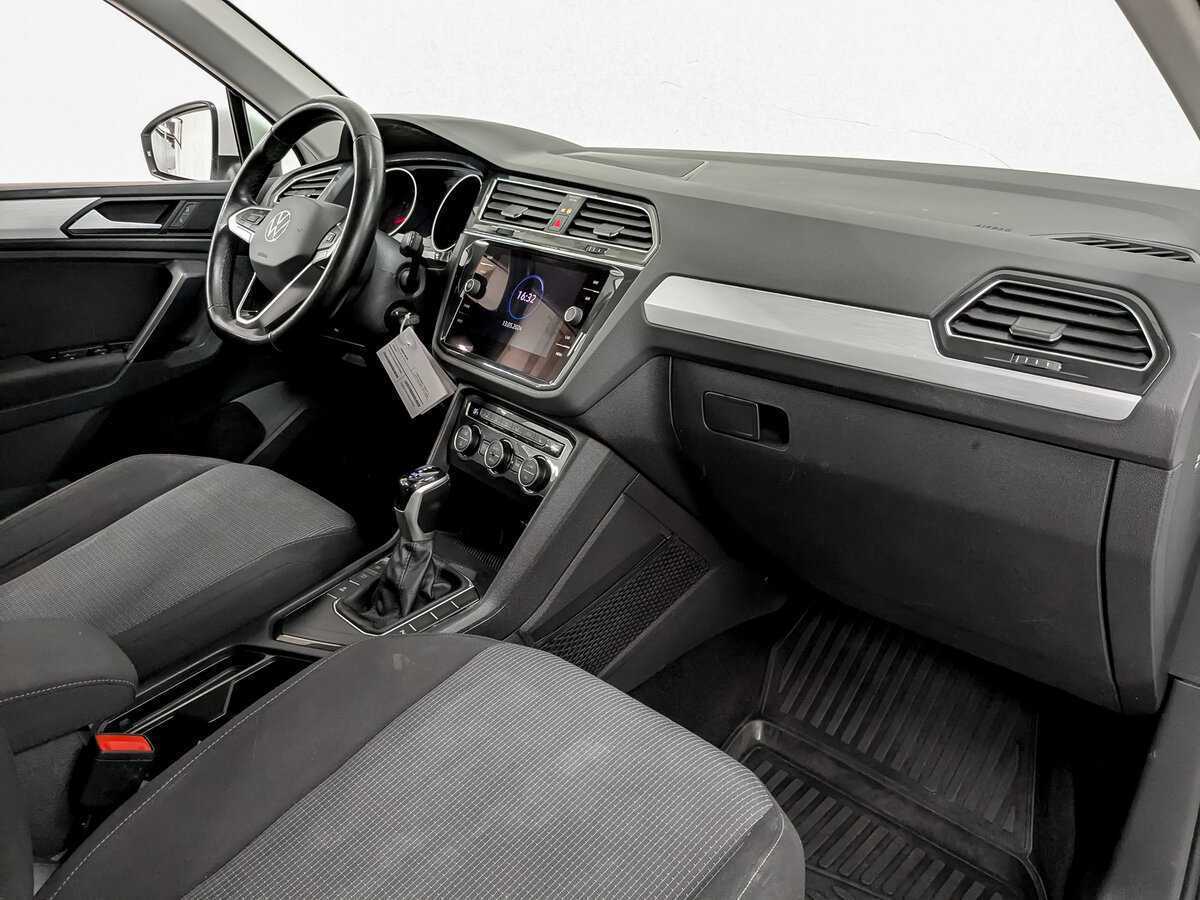 Купить Volkswagen Tiguan, 2021, 131 780 км, фото №10