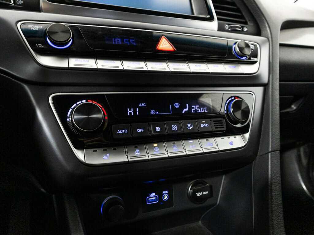 Купить Hyundai Sonata, 2019, 66 693 км, фото №17