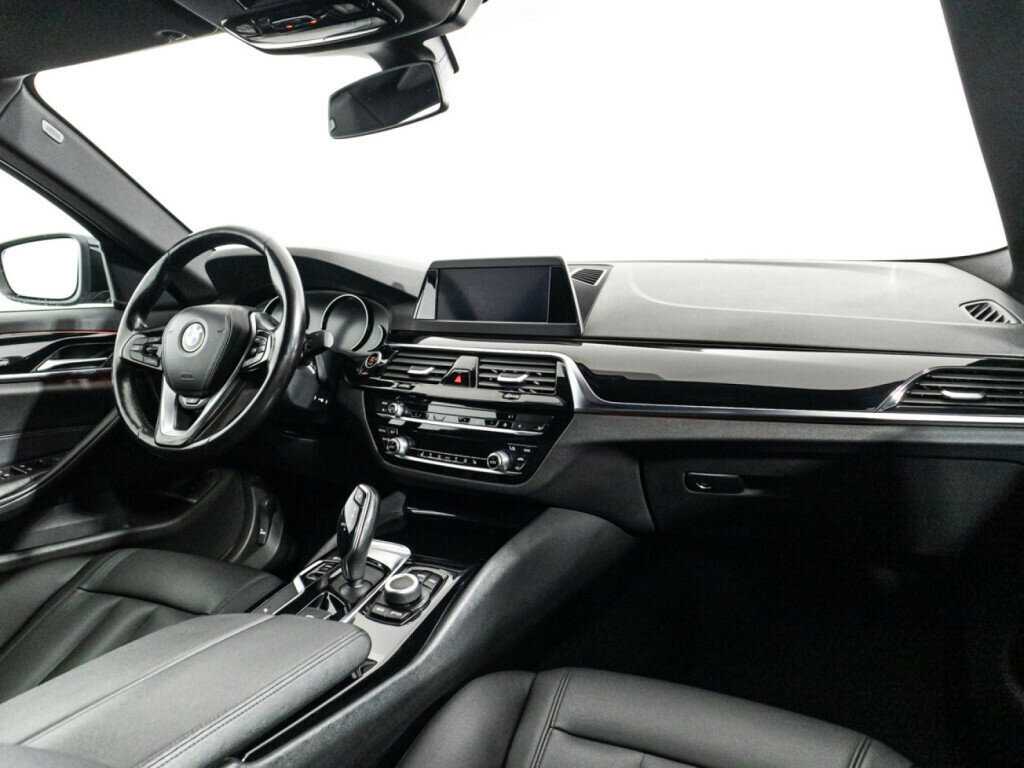 Купить BMW 5 серии 520i, 2018, 147 719 км, фото №9