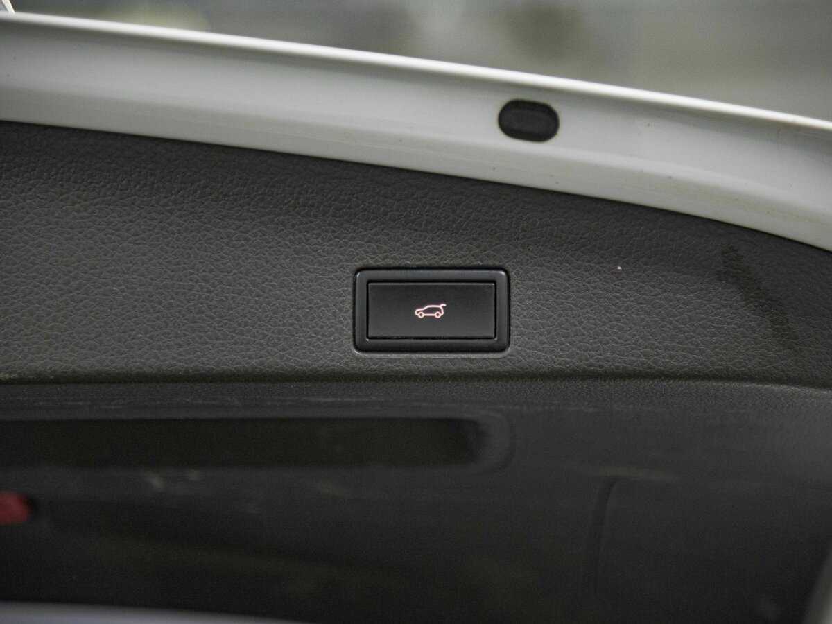 Купить Volkswagen Touareg, 2013, 211 283 км, фото №21